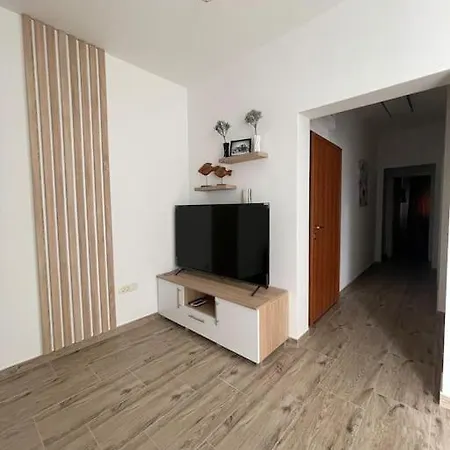 Seaesta Holidays Nika Appartement